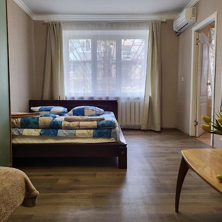 2-Кімнатна Квартира У Центрі На Олександра Поля, Шпиталь, 16Лікарня Dnjepropetovsk Buitenkant foto